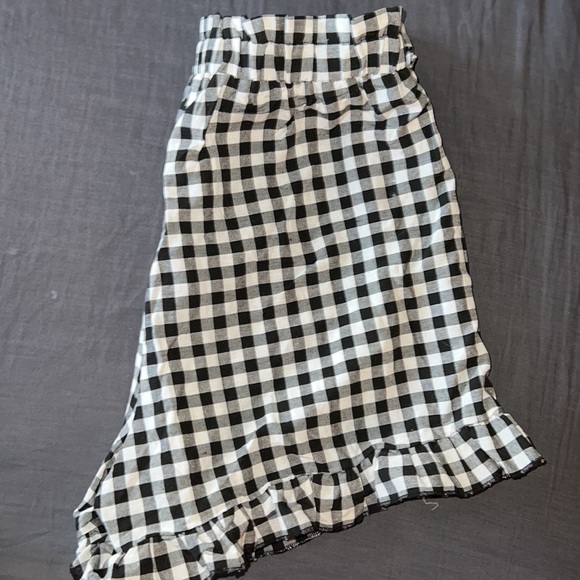 Checkered shorts - Picture 2 of 3